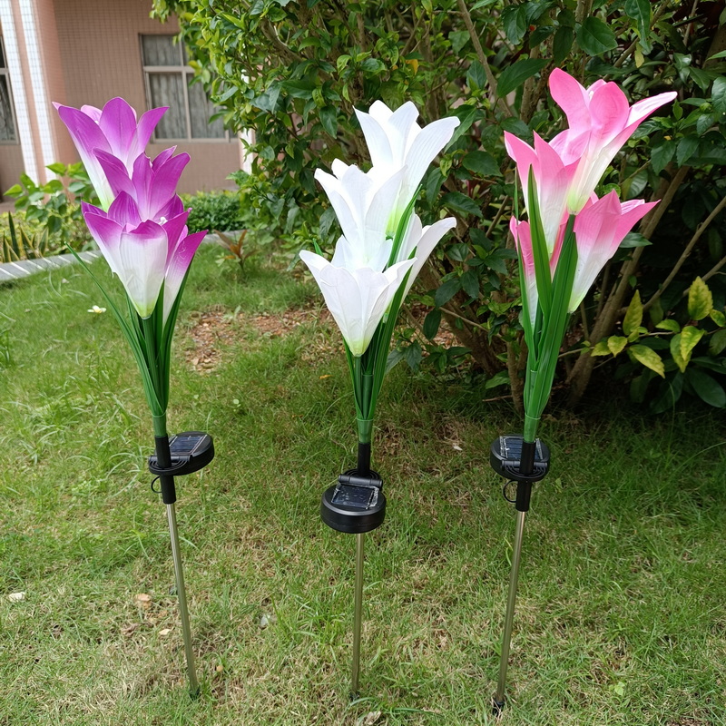 4-Head Flower Design White Artificial Flowers for Outdoor Decorative Lighting IP65 Rating