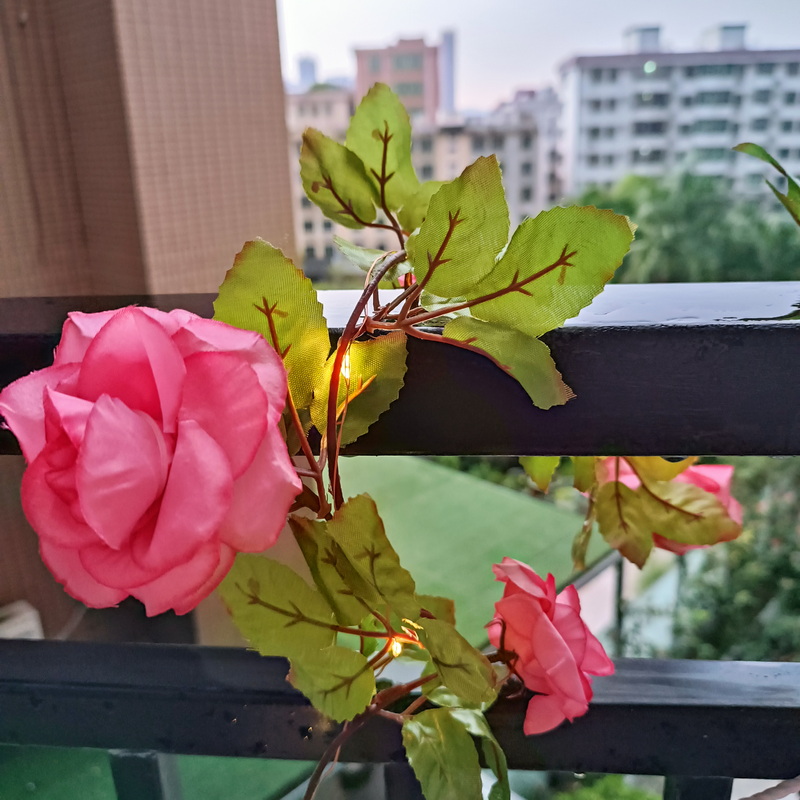 20 Led Copper Wire String Lights with Red Flowers Green Vine Solar Rose Flower Lights