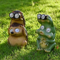 Patio Porch Ornaments Gifts Outdoor Solar Powered Frogs Hedgehogs Garden Statue with Light